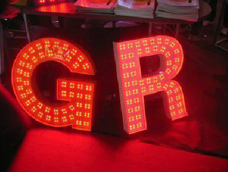  固始LED发光字常见的安装误区。